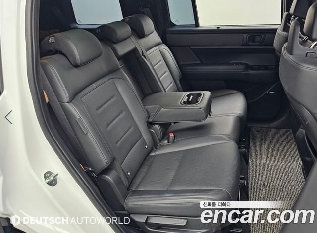 Hyundai Santafe 2025 — photo 12