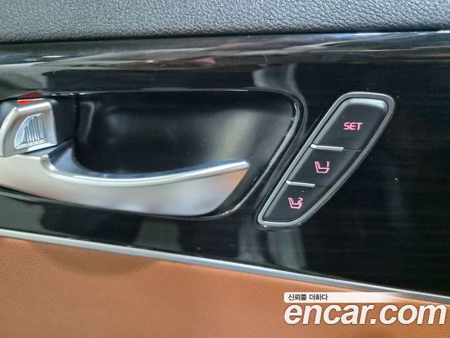 Kia Sorento 2019 — photo 12