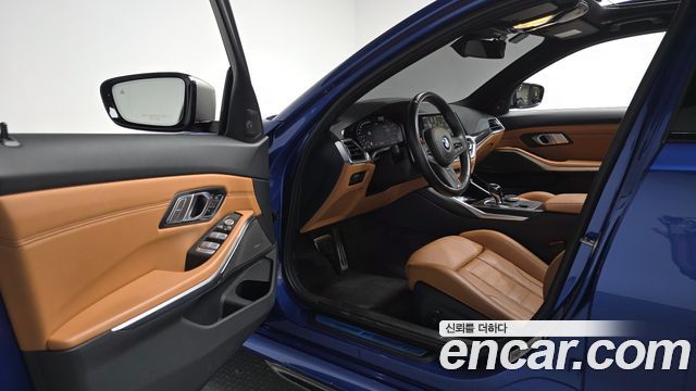 BMW 3-Series 2022 — photo 13