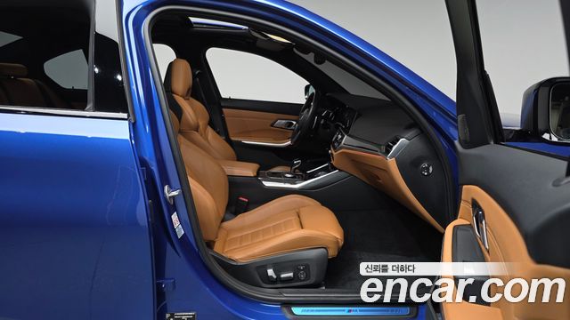 BMW 3-Series 2022 — photo 16