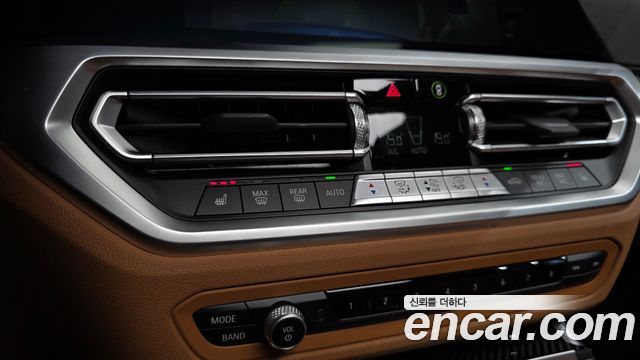 BMW 3-Series 2022 — photo 35