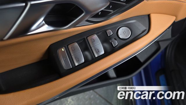 BMW 3-Series 2022 — photo 38