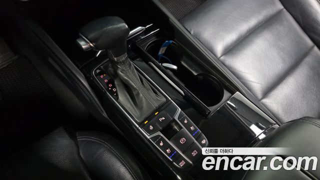 Kia K7 2017 — photo 12