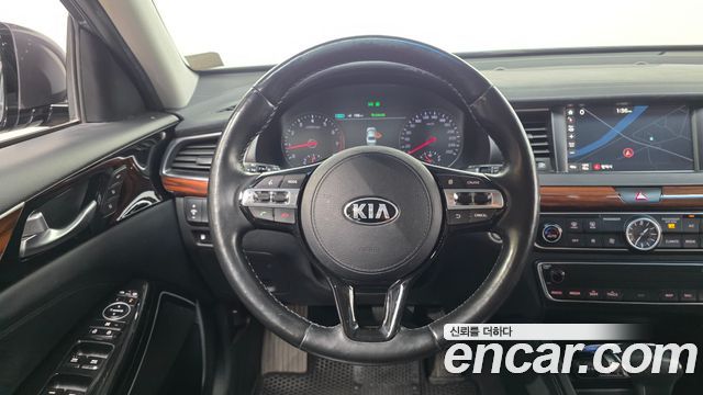 Kia K7 2017 — photo 19