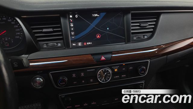 Kia K7 2017 — photo 20
