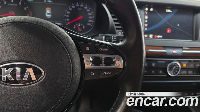 Kia K7 2017 — photo 24
