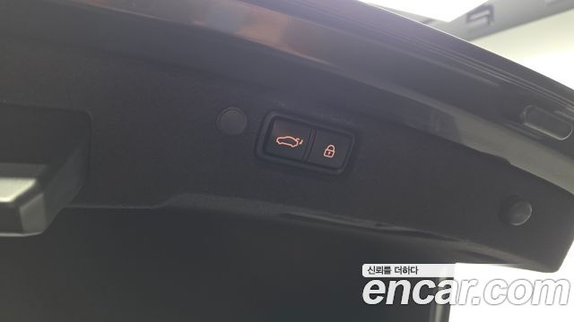 Kia K7 2017 — photo 26