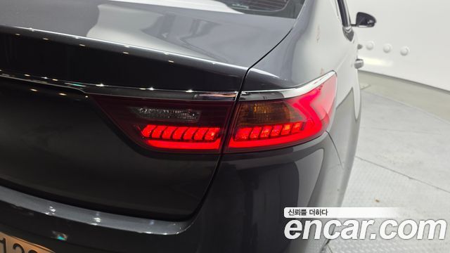 Kia K7 2017 — photo 9