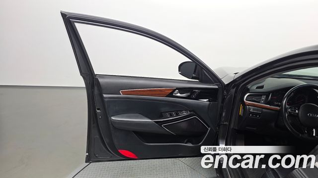 Kia K7 2017 — photo 14