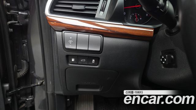 Kia K7 2017 — photo 29
