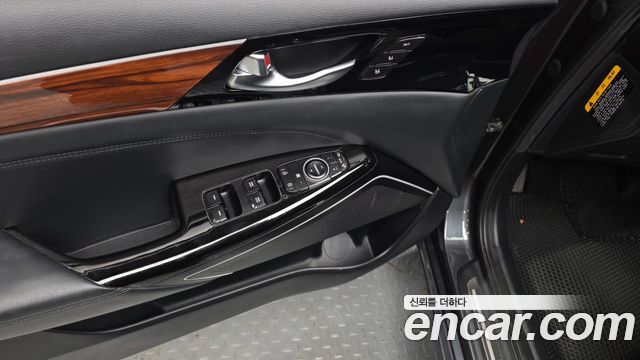 Kia K7 2017 — photo 30