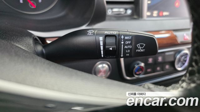 Kia K7 2017 — photo 35