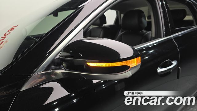 Kia K9 2022 — photo 31