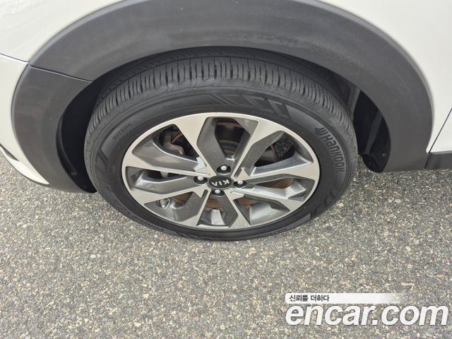 Kia Stonic 2019 — photo 8