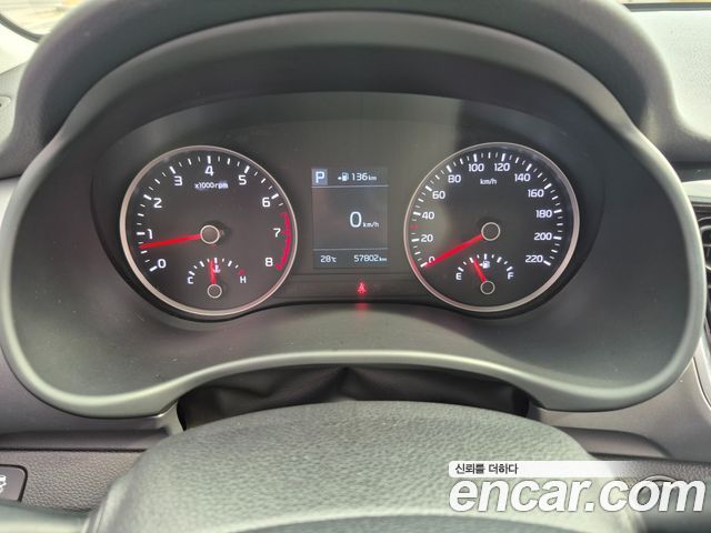 Kia Stonic 2019 — photo 15