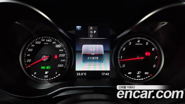 Mercedes-Benz GLC-Class 2019 — photo 11