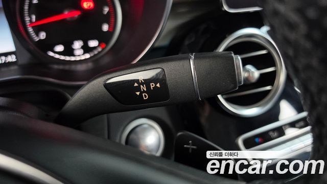 Mercedes-Benz GLC-Class 2019 — photo 12