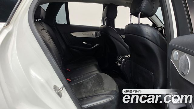 Mercedes-Benz GLC-Class 2019 — photo 18