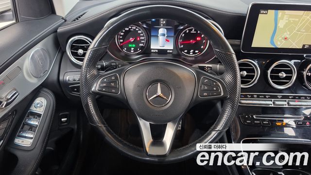 Mercedes-Benz GLC-Class 2019 — photo 20