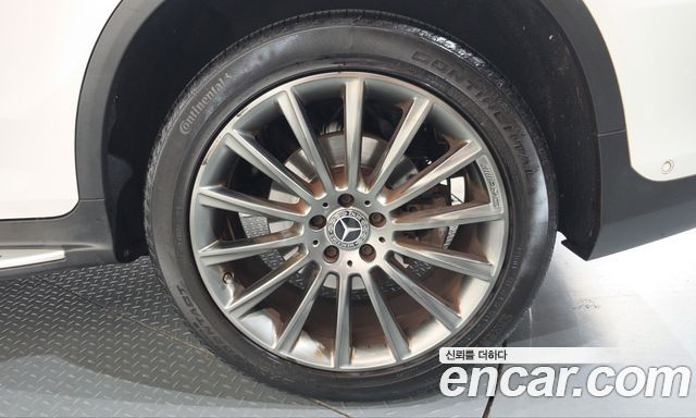 Mercedes-Benz GLC-Class 2019 — photo 7