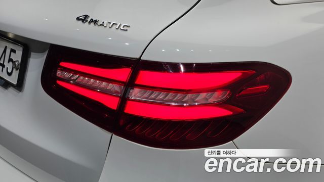 Mercedes-Benz GLC-Class 2019 — photo 9