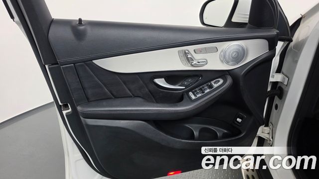 Mercedes-Benz GLC-Class 2019 — photo 14