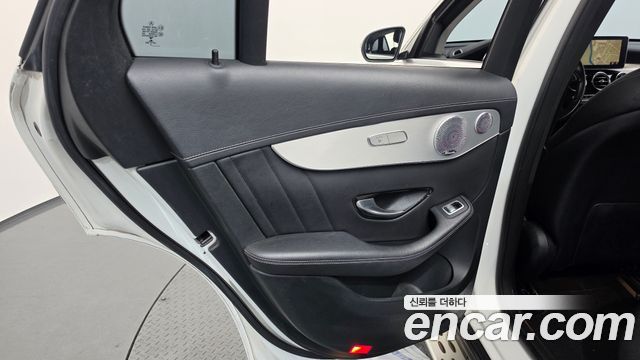 Mercedes-Benz GLC-Class 2019 — photo 15