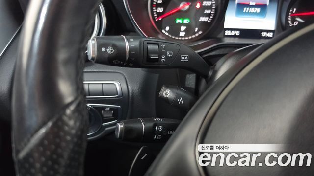 Mercedes-Benz GLC-Class 2019 — photo 30