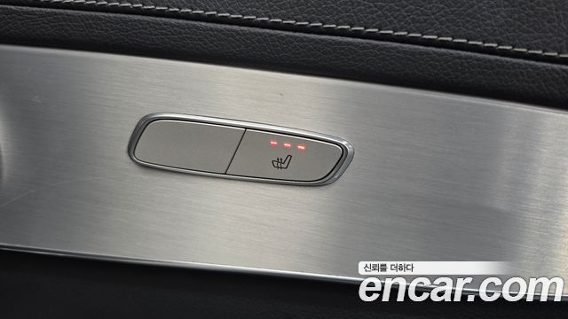 Mercedes-Benz GLC-Class 2019 — photo 31