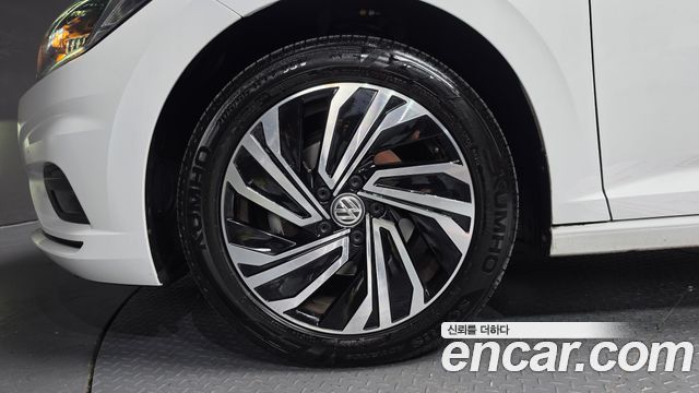 Volkswagen Jetta 2021 — photo 5