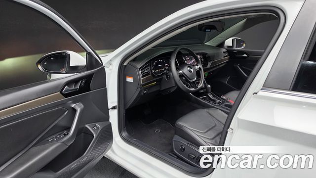Volkswagen Jetta 2021 — photo 13