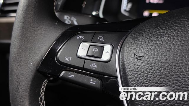 Volkswagen Jetta 2021 — photo 20