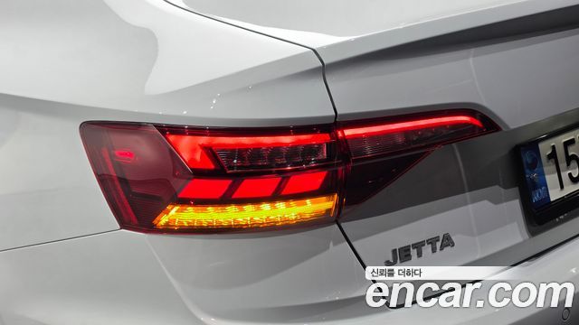 Volkswagen Jetta 2021 — photo 9
