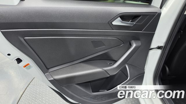 Volkswagen Jetta 2021 — photo 15
