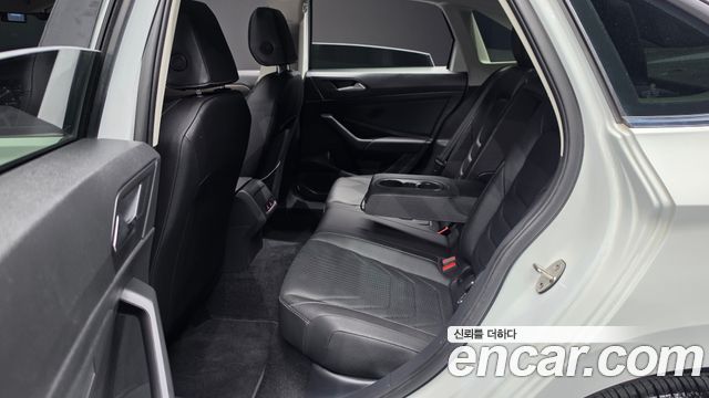 Volkswagen Jetta 2021 — photo 16