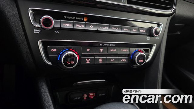 Kia K5 2020 — photo 24