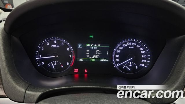 Genesis G80 2017 — photo 11