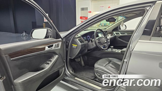 Genesis G80 2017 — photo 13