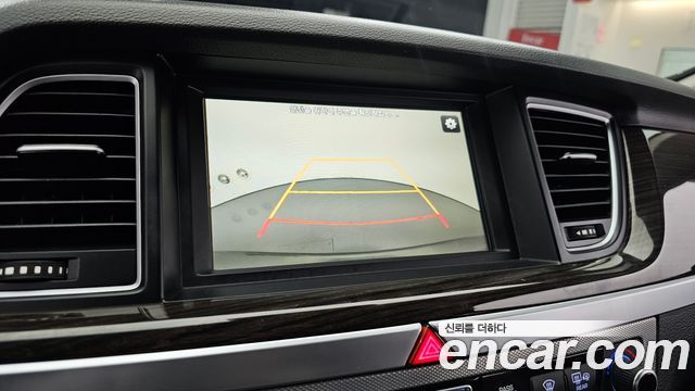 Genesis G80 2017 — photo 21