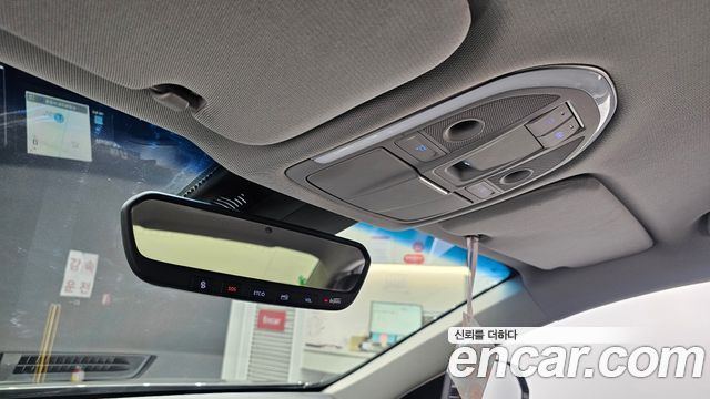 Genesis G80 2017 — photo 23
