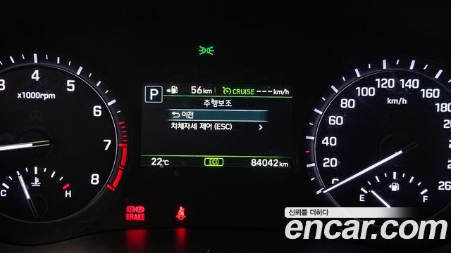 Genesis G80 2017 — photo 24