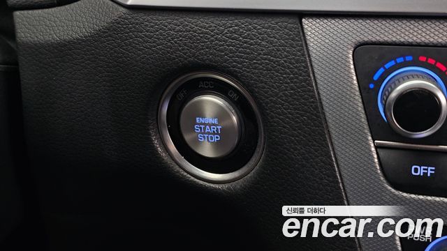 Genesis G80 2017 — photo 28