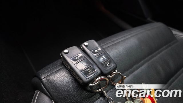 Volkswagen Scirocco 2014 — photo 18
