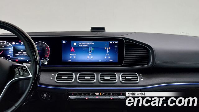 Mercedes-Benz GLE-Class 2026 — photo 13