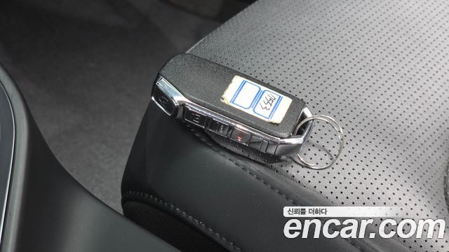 Kia Niro 2023 — photo 23