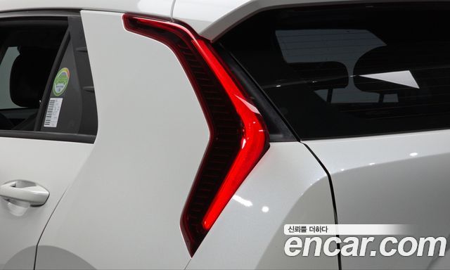 Kia Niro 2023 — photo 9