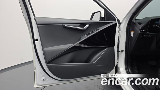 Kia Niro 2023 — photo 14