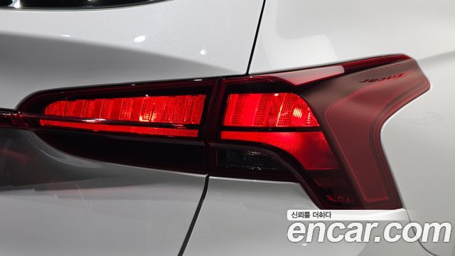 Hyundai Santafe 2021 — photo 9