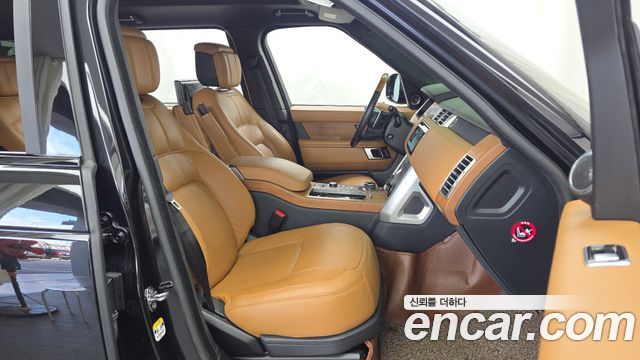 Land Rover Range Rover 2019 — photo 11