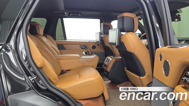 Land Rover Range Rover 2019 — photo 12